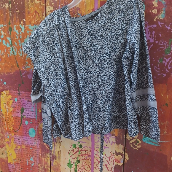 Leopard Print Pajama Set - Picture 2 of 2